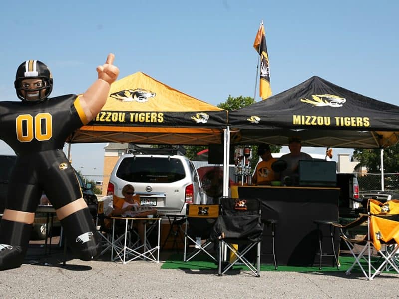 In an Era of Racial Hostility, Black Students at Mizzou Carve Out Space of Joy w/ First Ever Black Tailgate